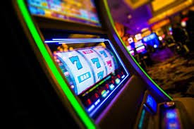 Studio Relax Gaming dengan meja blackjack HD dan dealer profesional di platform hcs777 login